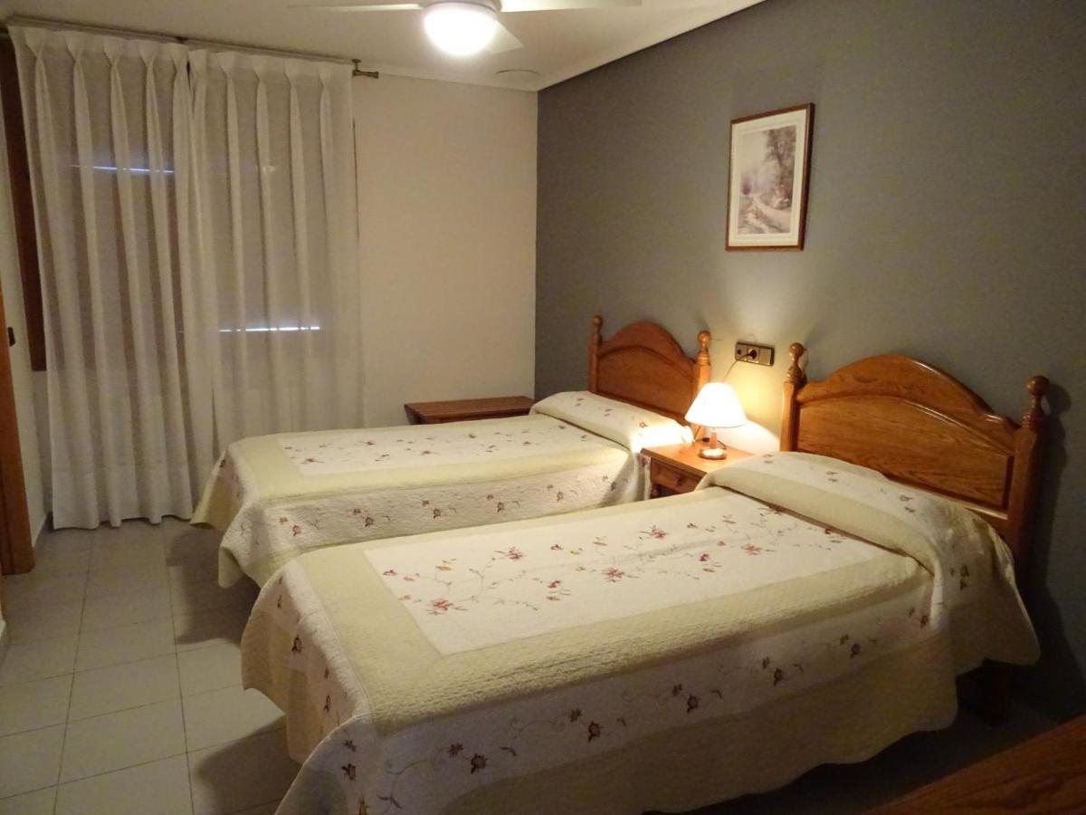Hostal Pirineos אינסה מראה חיצוני תמונה