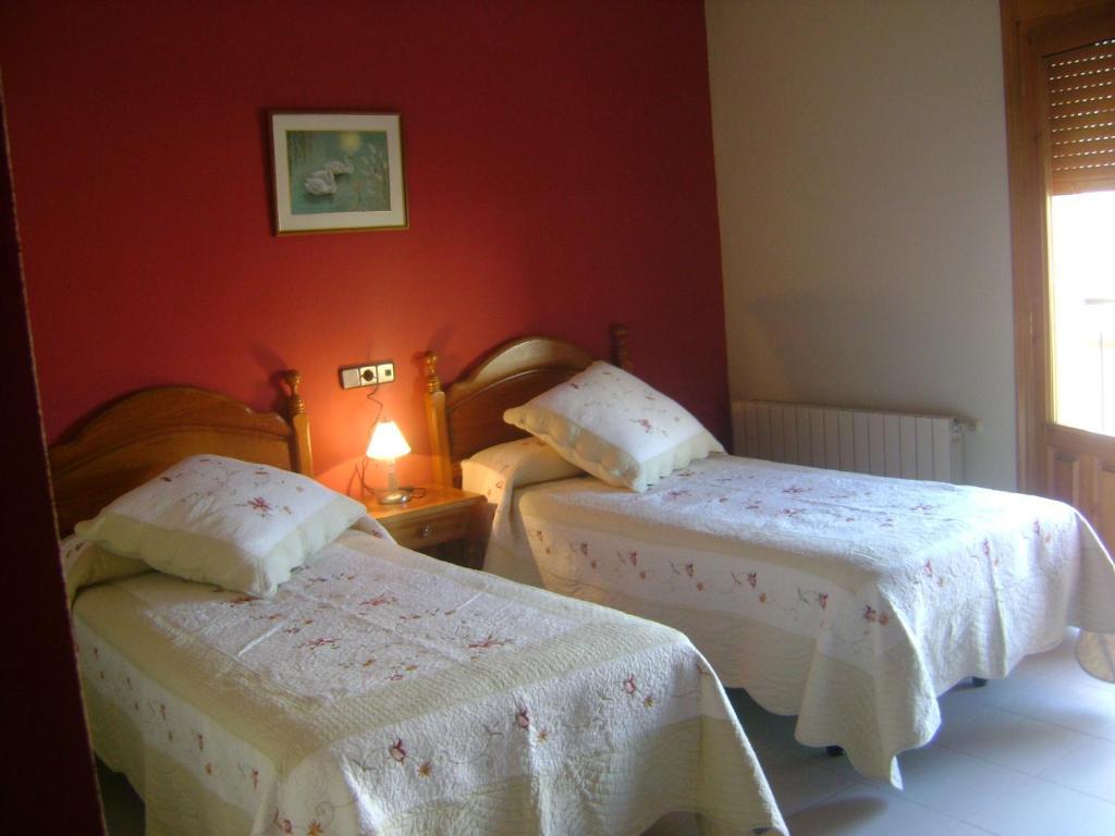 Hostal Pirineos אינסה חדר תמונה
