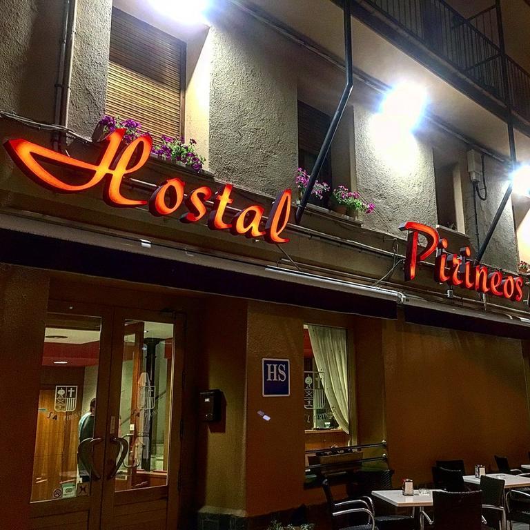 Hostal Pirineos אינסה מראה חיצוני תמונה