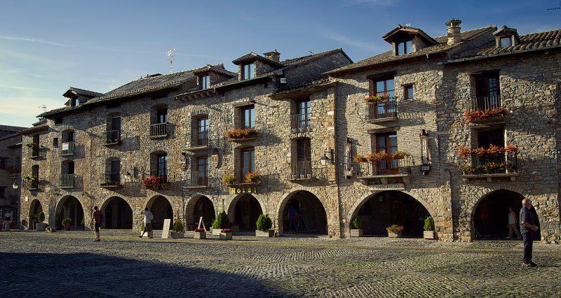 Hostal Pirineos אינסה מראה חיצוני תמונה