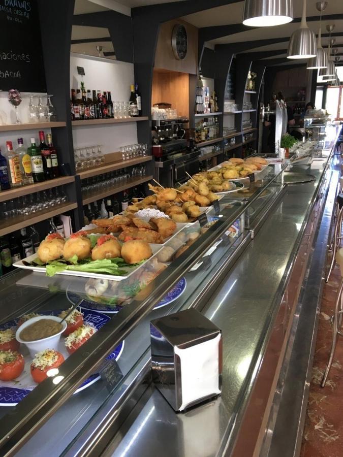 Hostal Pirineos אינסה מראה חיצוני תמונה